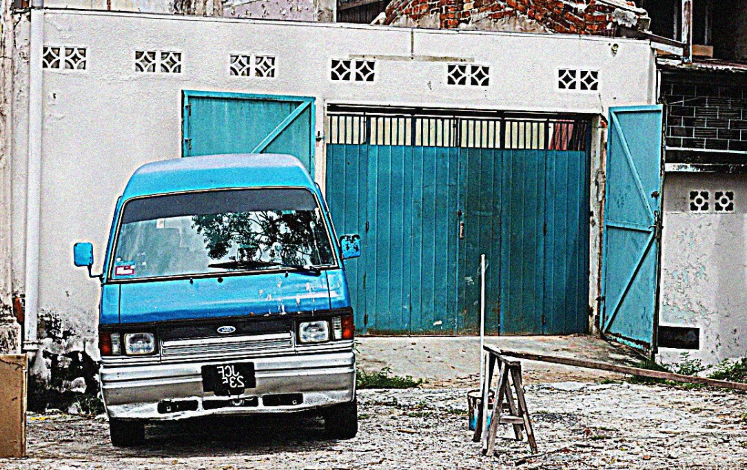 Чем крепче гаражные ворота, тем надежнее защищен автомобиль