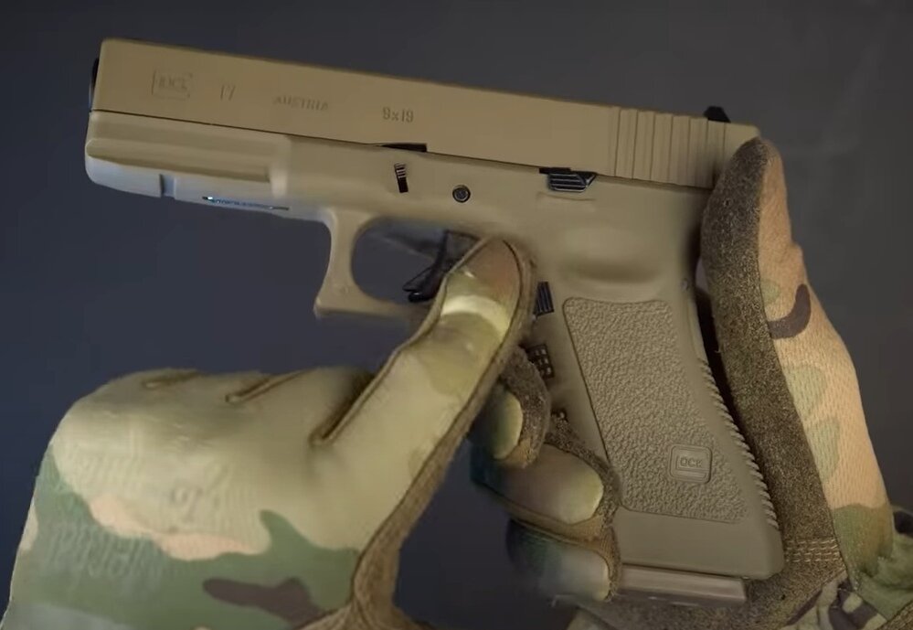 GBB Glock от East Crane: хороший пистолет по доступной цене!