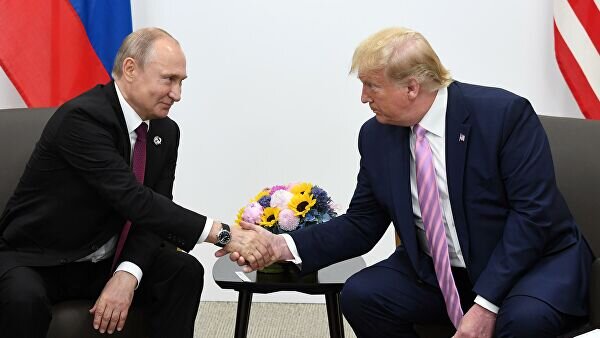 Президент Российской Федерации В.В. Путин и Президент США Д. Трамп