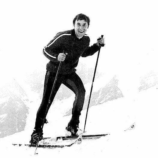 На этих старых снимках изображены звёзды из нашего далёкого детства -2