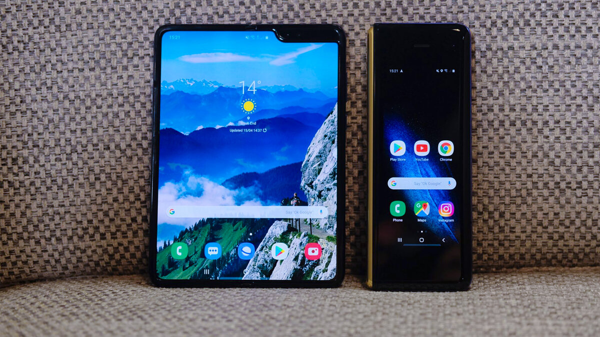                                                                               Samsung Galaxy Fold
