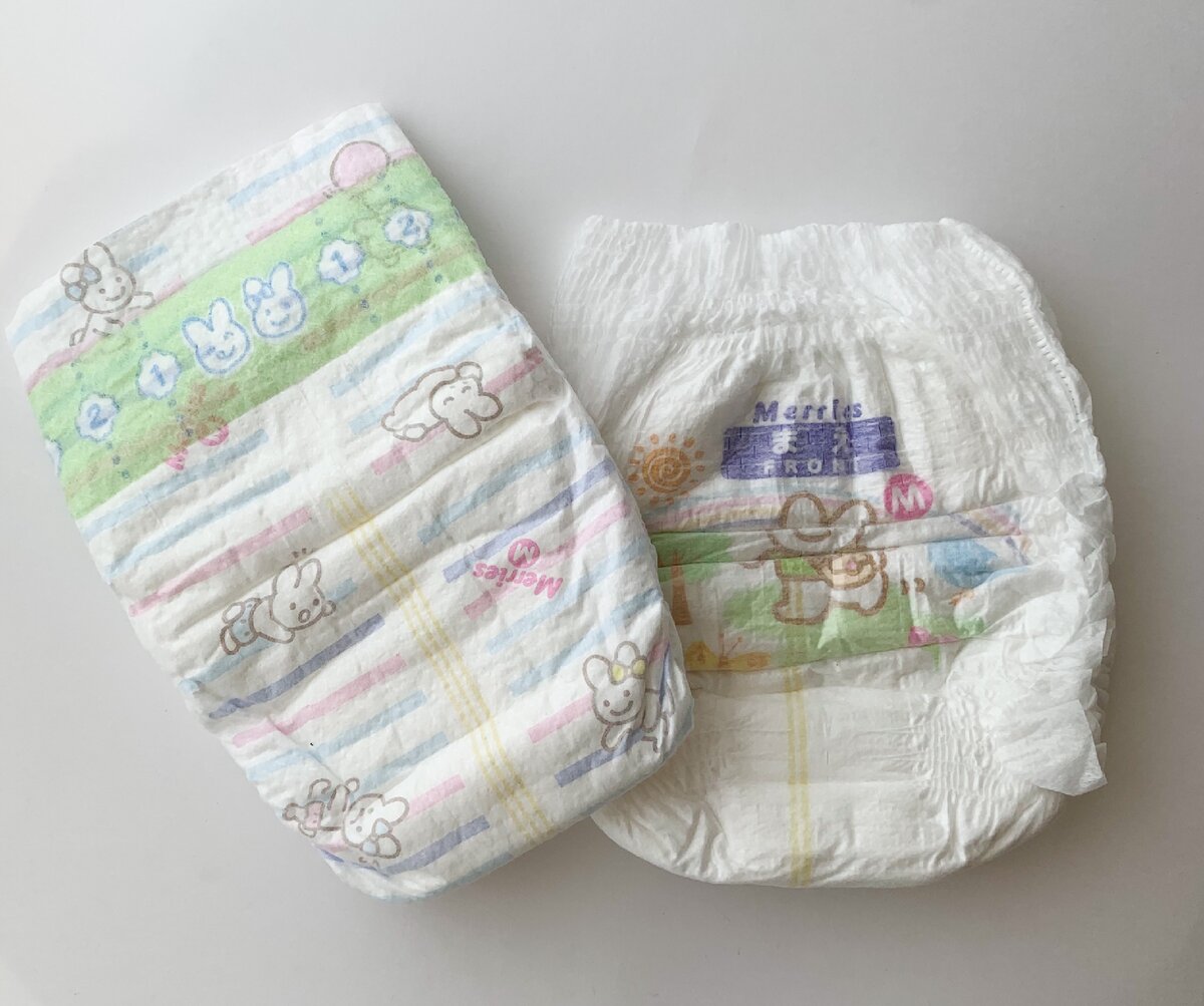 Памперсы и трусики Merries. 