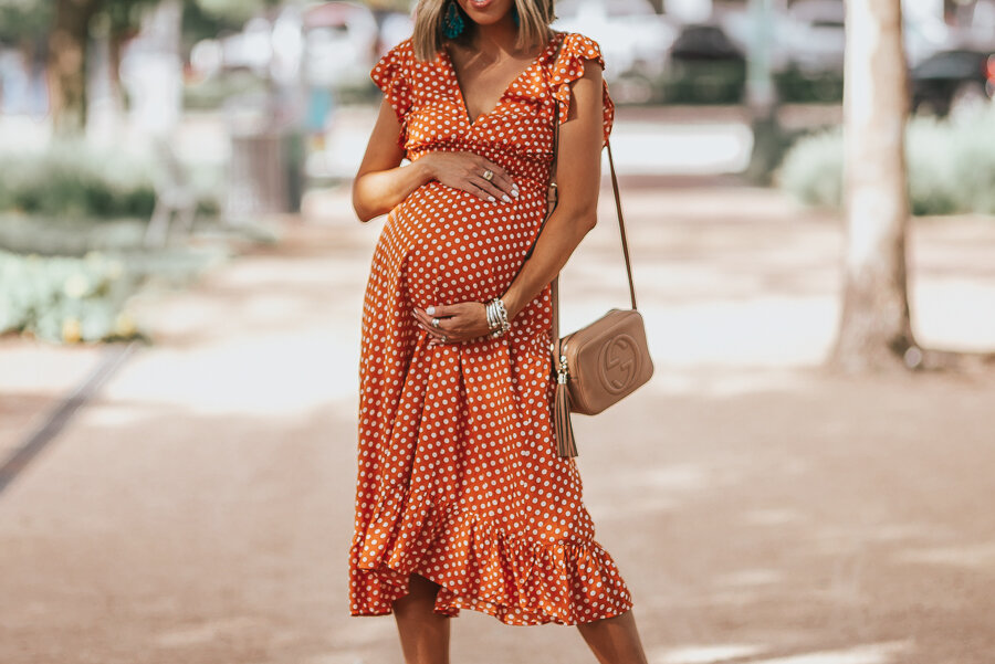 Мода для беременных 2021: как оставаться стильной во время беременности