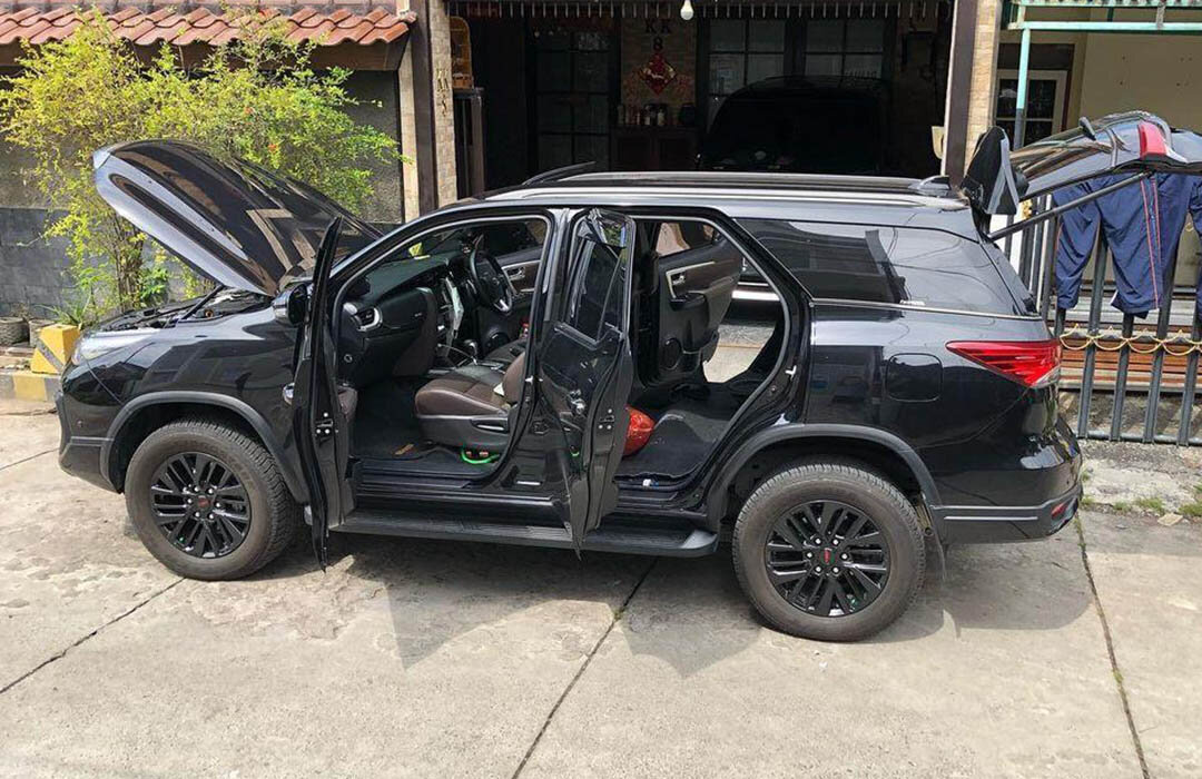 Toyota Fortuner, фото: njcar.ru