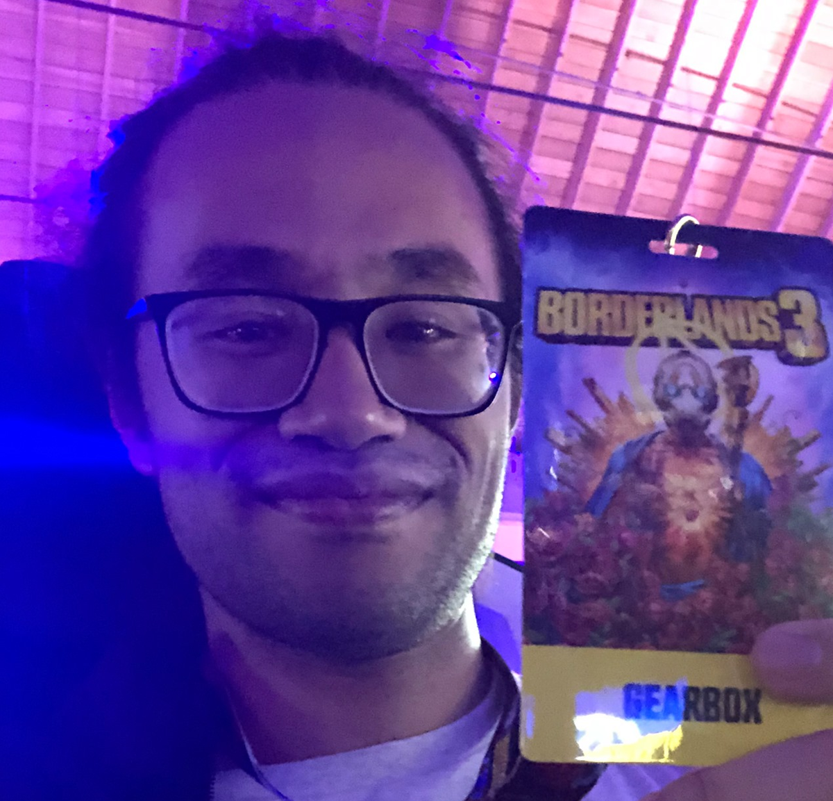 Роберт Чью - современный художник-фантаст.  (с) Фото со страницы художника на Фэйсбуке https://www.facebook.com/photo/?fbid=10156552166946902&set=ecnf.724146901