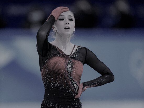 Фото: AP . Источник фото: https://www.mk.ru/sport/2022/02/17/anna-shherbakova-stala-olimpiyskoy-chempionkoy-v-figurnom-katanii.html