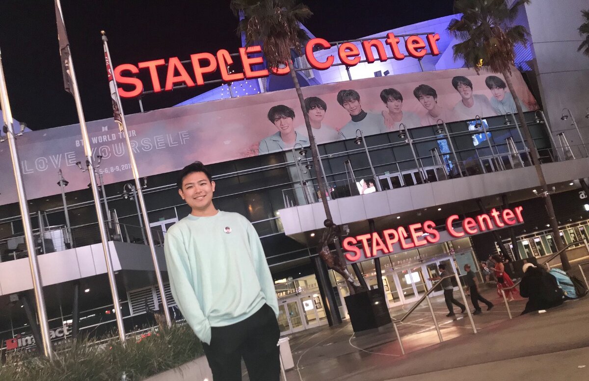 Энди на концерте BTS "Love Yourself Tour" в Staples Center