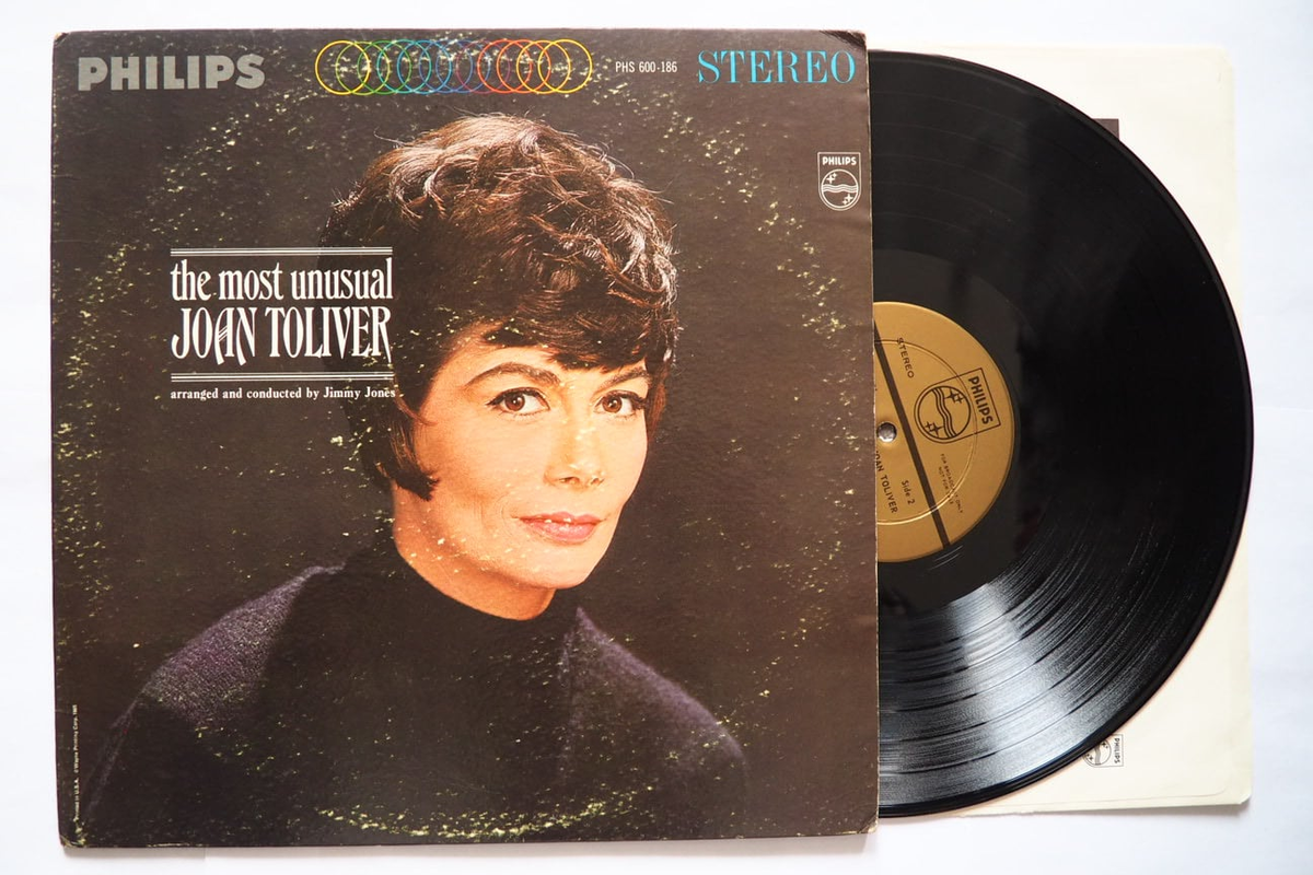 Пластинка Джоан Толивер 'The Most Unusual Joan Toliver', выпущенный на лейбле Philips в 1965 году. На фотографии промо-копия альбома