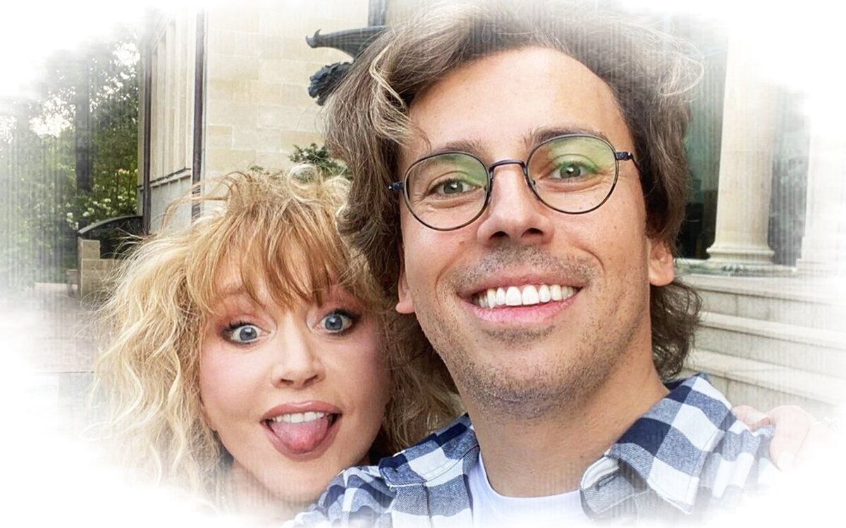 Галкин и Пугачева уехали из России