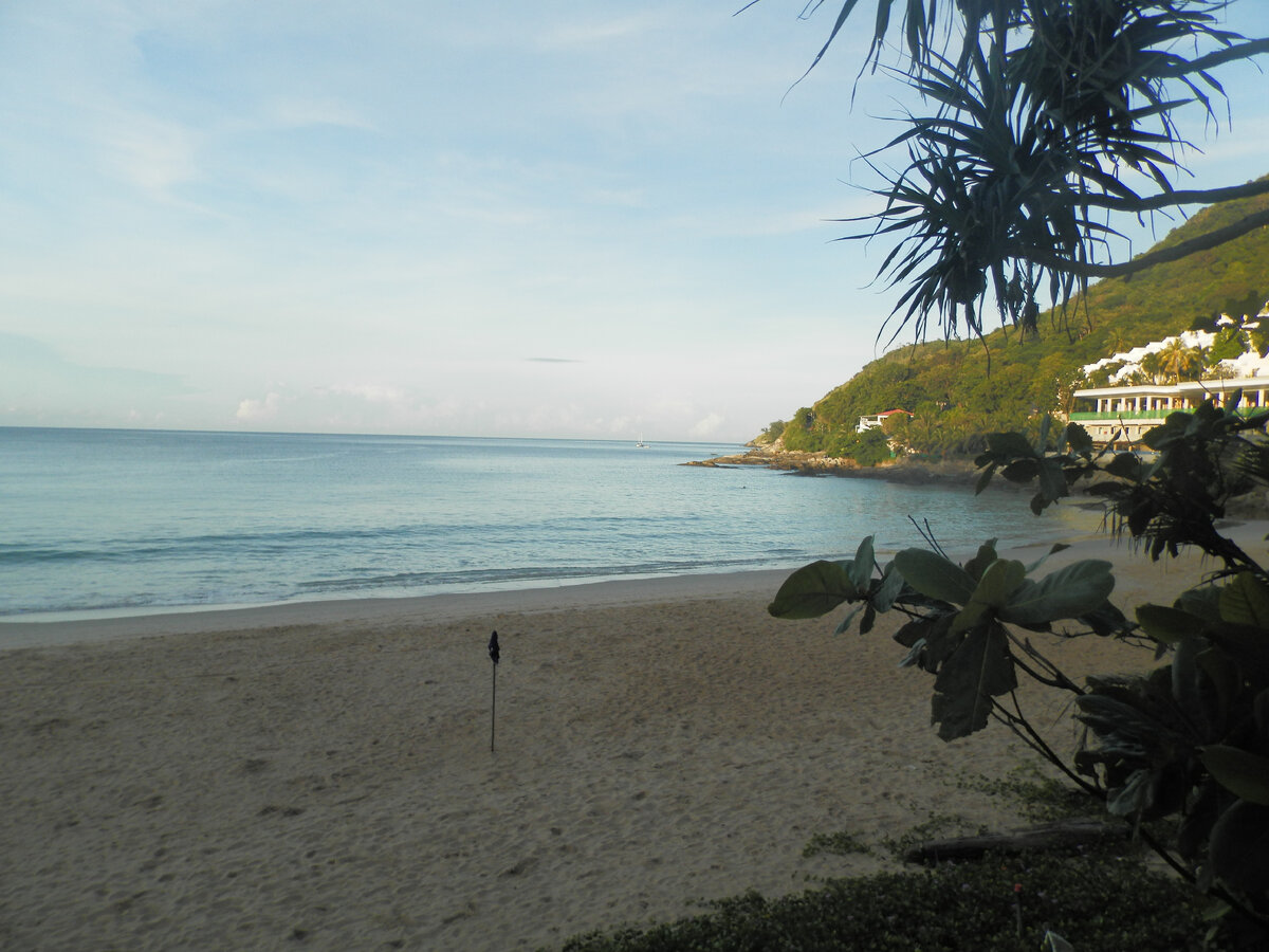 Пляж Най Харн 