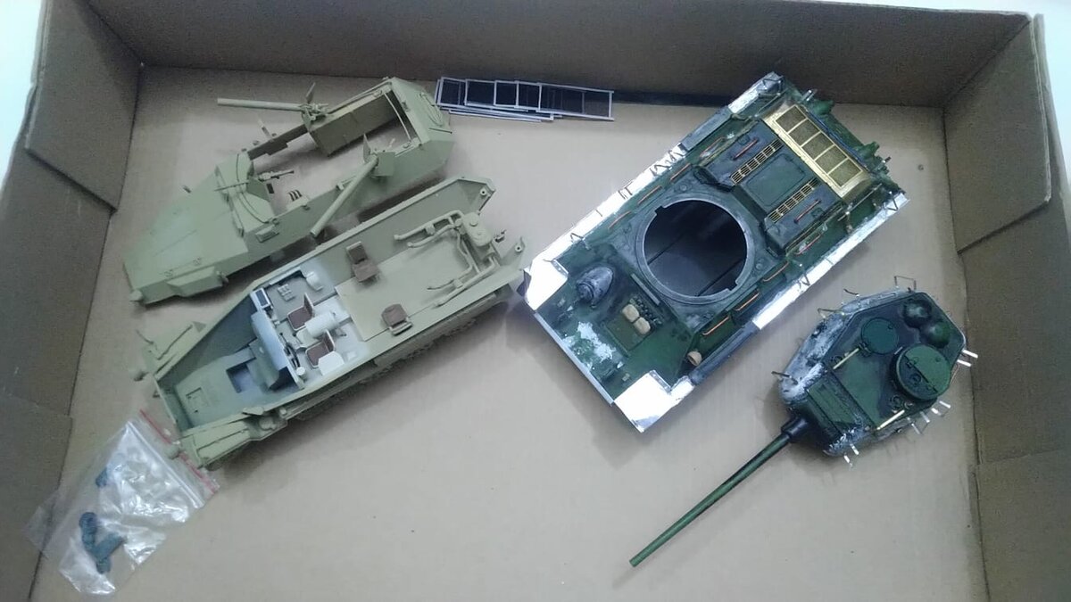 Hanomag и Т - 34/85 под Берлинскую операцию.