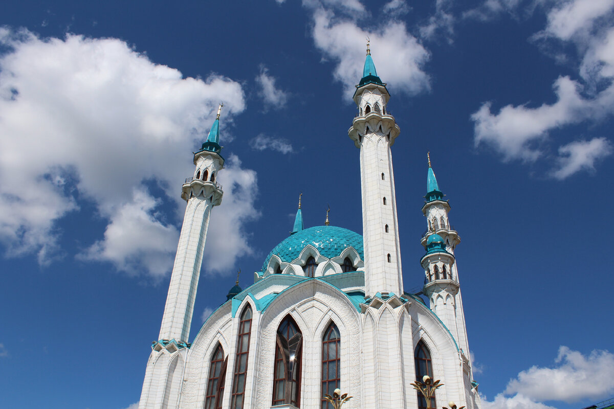 Кул шариф год. Казанский Кремль, кул Шариф, башня Сююмбике. Кул Шариф майнкрафт.