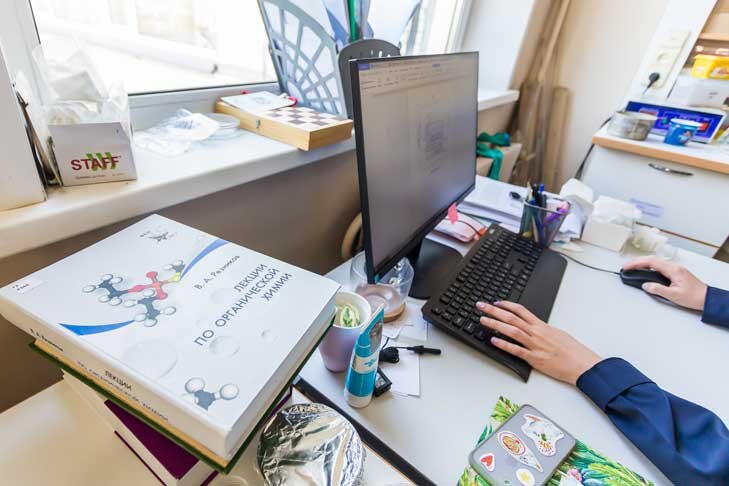    Получить медаль «За развитие Сибири и Дальнего Востока» можно в том числе за научные достижения. Фото Андрея Заржецкого