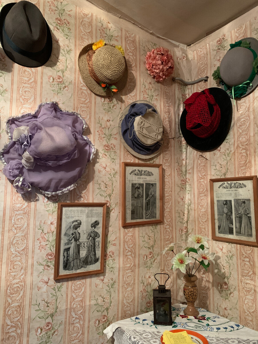 Модничать явно дамы любили)