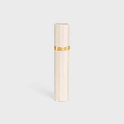 Celine Haute Parfumerie создали ароматизированную бумагу