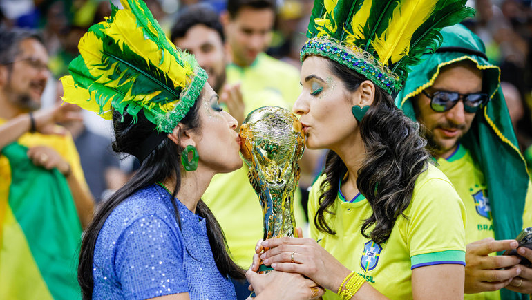    Болельщицы сборной Бразилии.