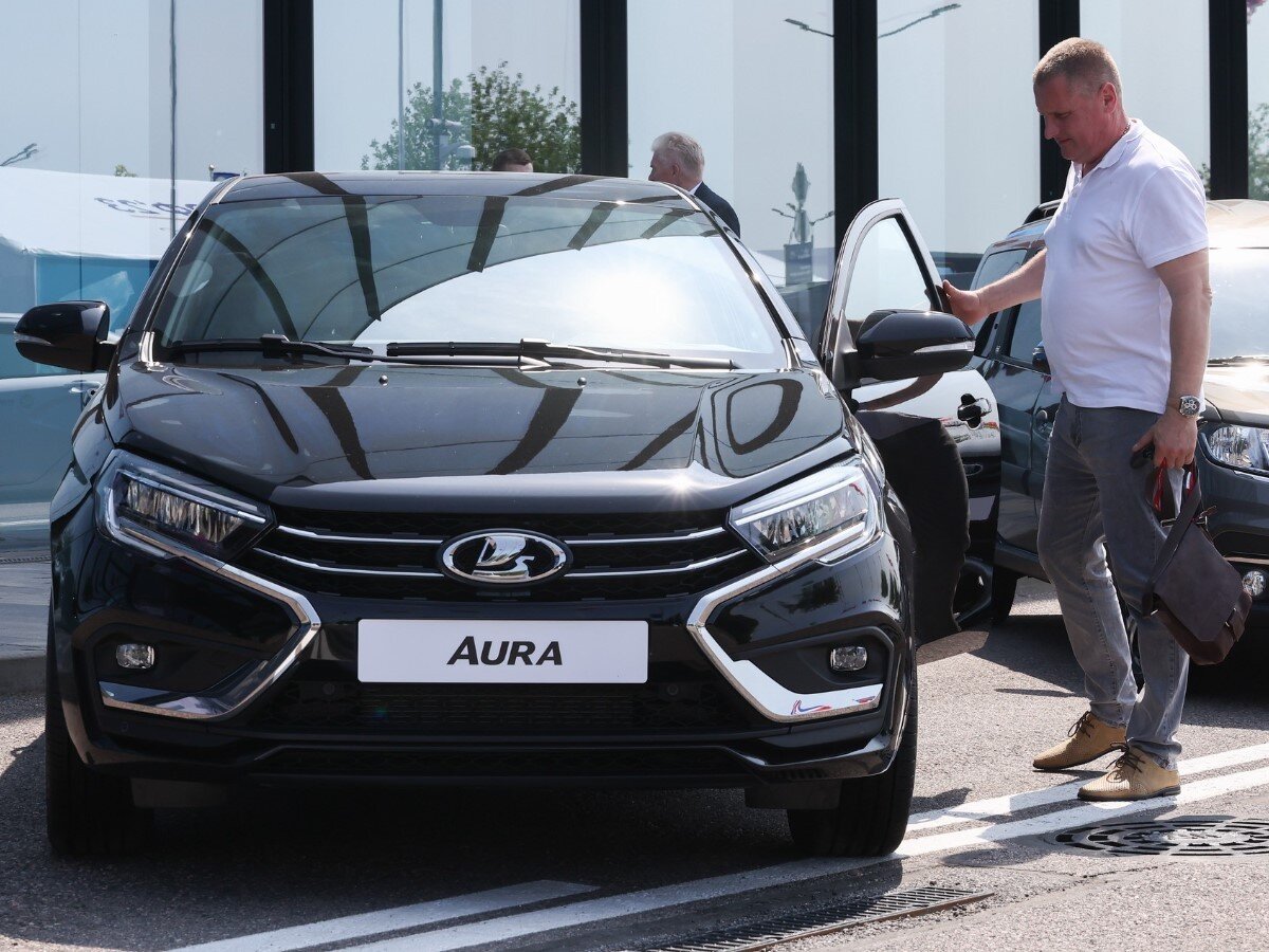    Чиновников хотят пересадить на Lada Aura. Что мы знаем об этом авто?
