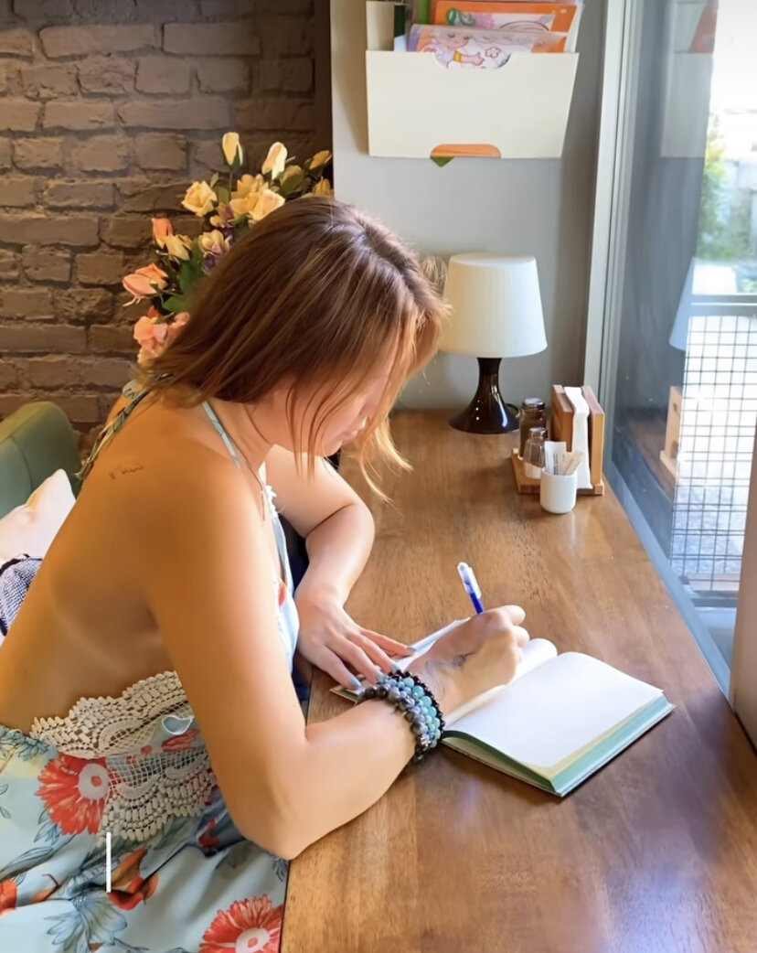 Кофейня MonAmi в районе Лара.