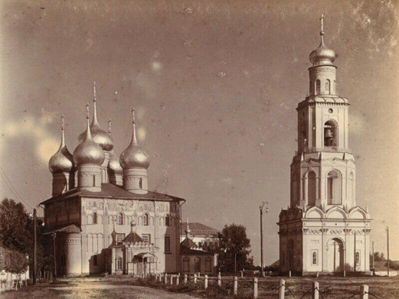 Успенский собор и колокольня в 1910 году. Фото С. М. Прокудина-Горского. Фото из Википедии.