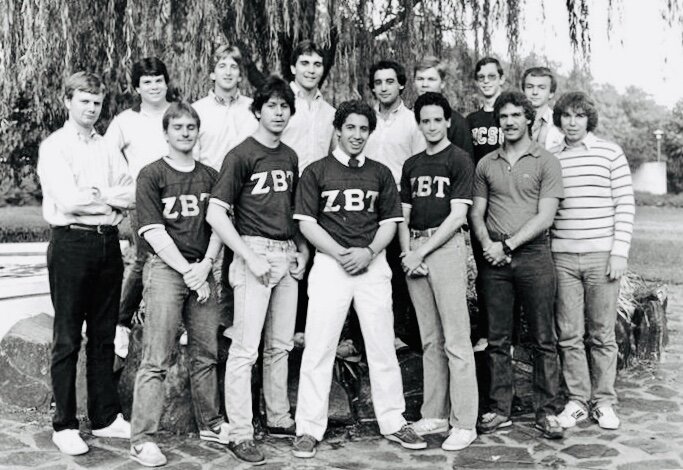 Члены братства. Фото из яндекса.