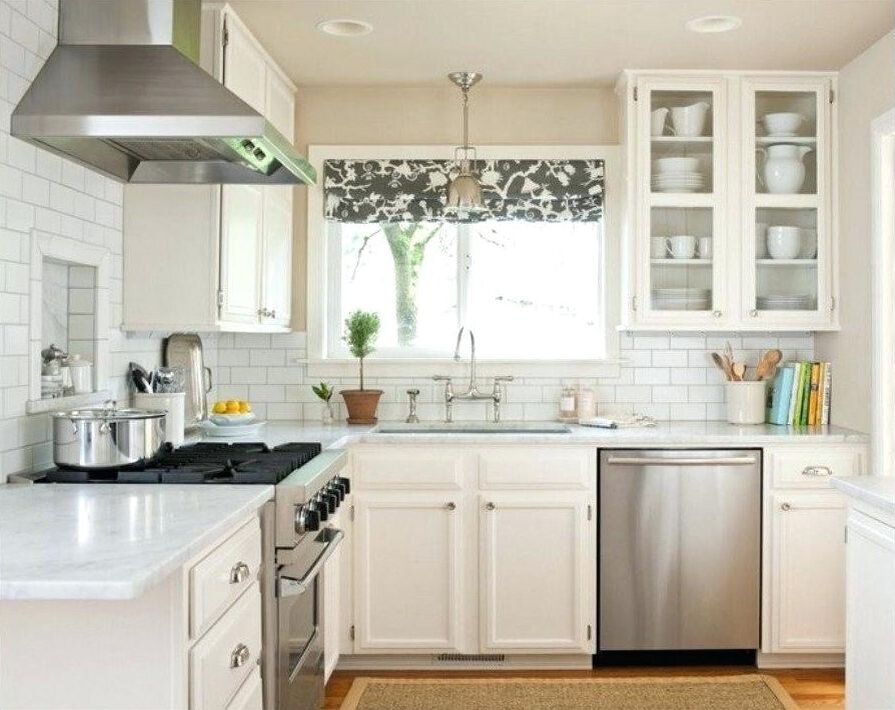 Современный дизайн штор для кухни.