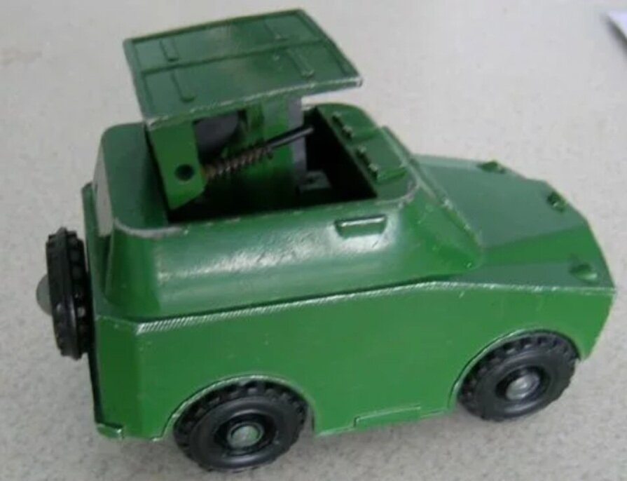Как сделать железная машина. Нива броневик Мираж 1/43.