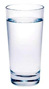 Название диеты звучит неоднозначно, но это не является поводом для сомнений в ее
эффективности. Мы бы назвали данную диету не «для ленивых», а скорее «для занятых», так как она не предполагает приготовление специфичных блюд, на которое уйдет большое количество времени, каждодневных изнурительных тренировок, косметологических процедур, и составления изощренного рациона. Если говорить коротко, суть диеты очень проста: в каждом приеме пищи определенную часть еды Вы предварительно замещаете водой. Вода — это источник красоты и здоровья, она незаменима для любой диеты, но в диете для ленивых ей отводится особое место.