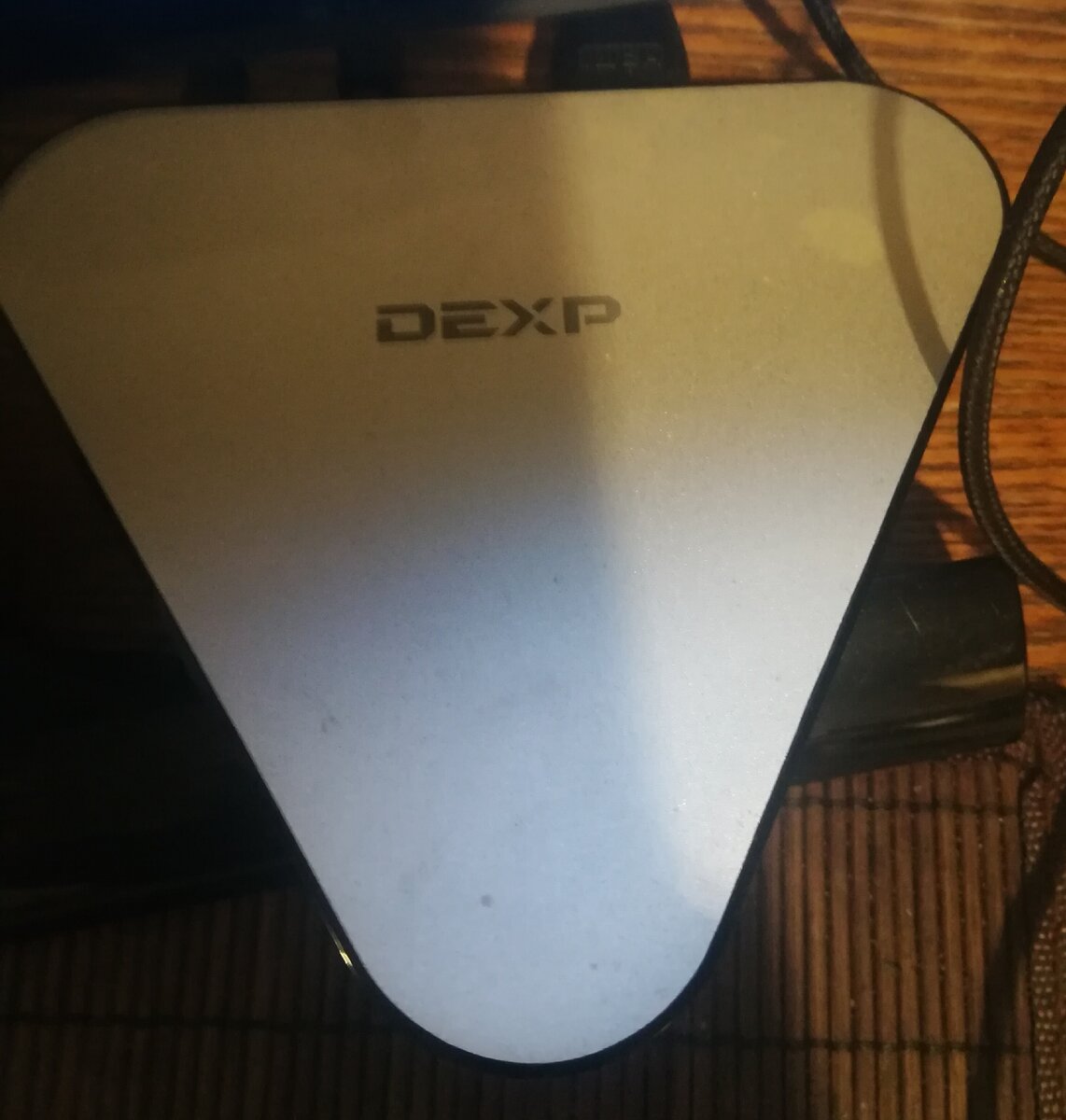 Примерно вот такие коробочки нужны чтобы смотреть телевидение... Это которая за тысячу рублей. Медиаплеер на андроиде.