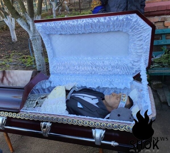 "Мопс Дядя Пёс" в гробу