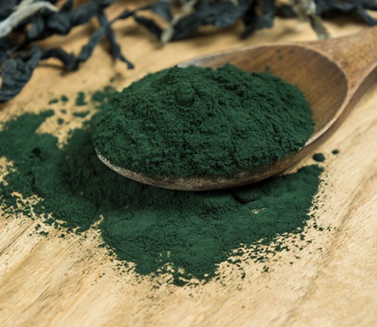 Вот так спирулина выглядит в сухом виде. Фото - eco-u.shop