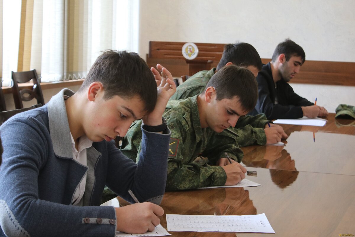 Какие фотографии нужны в военкомат для поступления в военное училище