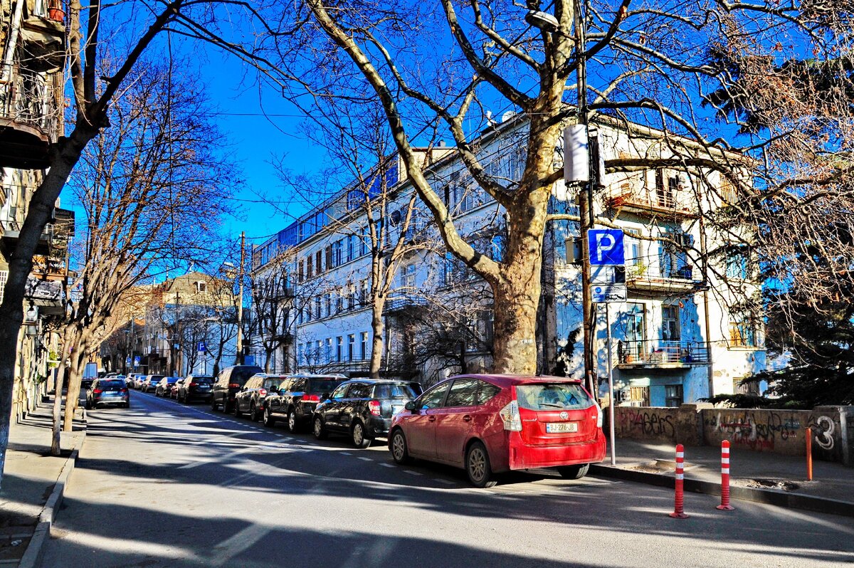 Дом в Тбилиси на улице Лео Киачели, 5/7, в котором жила Нина Гегечкори с мужем.  Сегодня в квартире Берия живет семья по фамилии Беришвили. ©Фото Бесика Пипия.