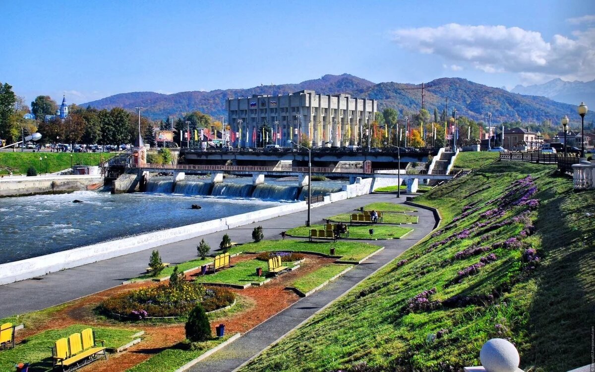 Набережная Владикавказа. Мэрия