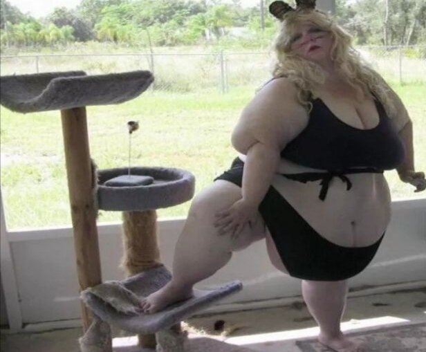 Сегодня Дженис Уровл набрала вес 651 килограмм, по мнению многих людей, это произошло из-за стресса 