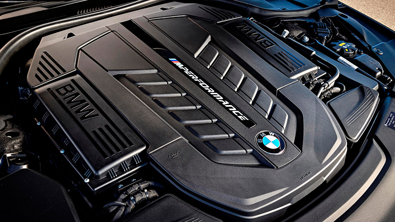 Двигатель позволяет развивать скорость 100 км/ч всего за 3,6 секунды