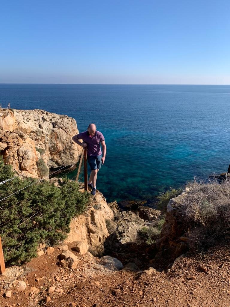 Где-то на Кипре)