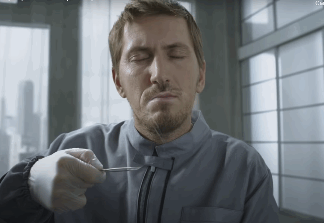 Знаменитый нос почувствует любой запах!