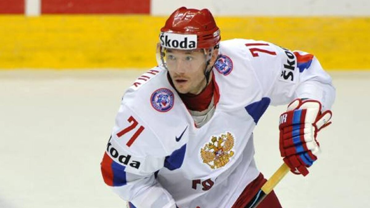 Вот уже и Илья стал ветераном российского хоккея. фото: картинки яндекса. 