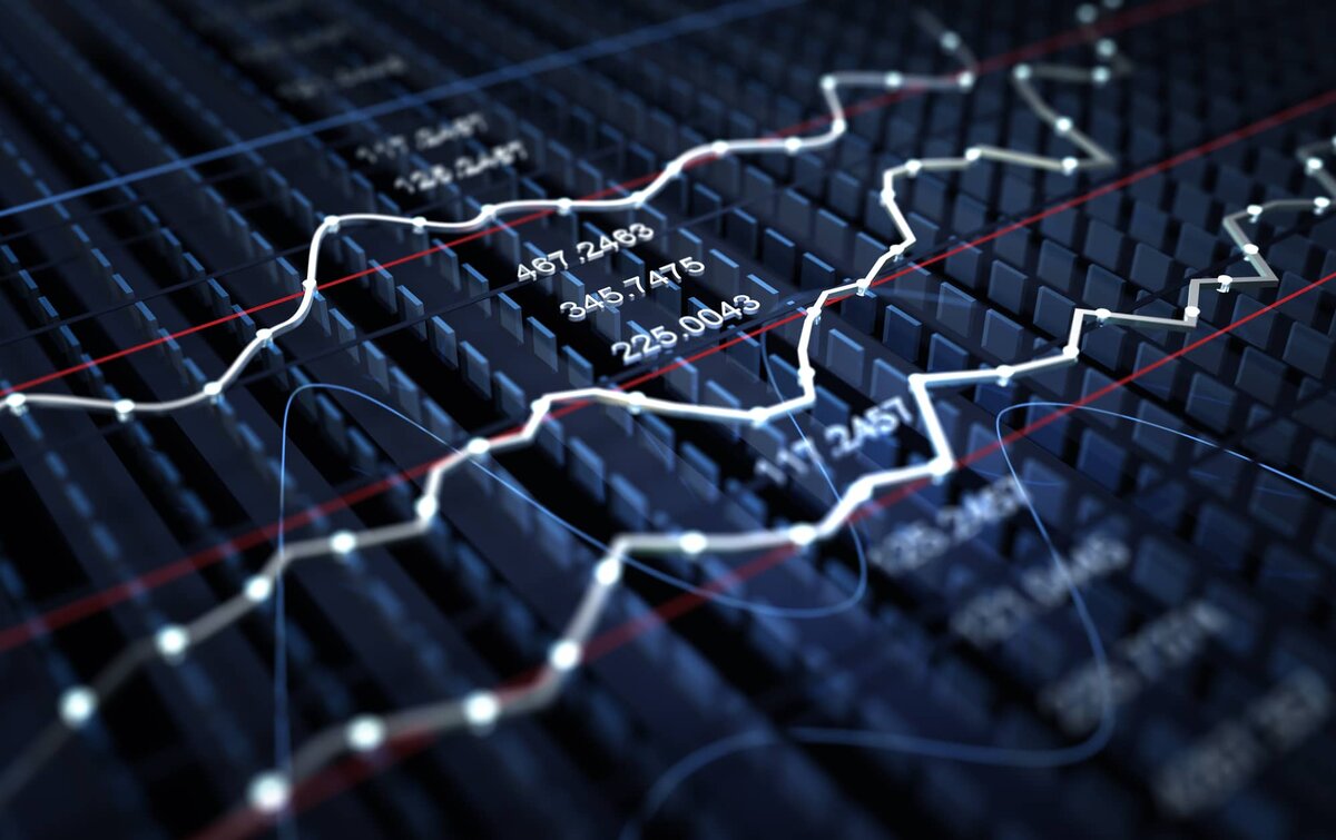 Сразу несколько крупных компаний из России скоро выйдут на IPO. Кто это и в какую сумму их могут оценить на бирже?


В России и мире продолжается бум IPO. В США за первую половину 2021 года на IPO провели сделки на сумму $350 млрд. Для сравнения, за весь 2020 год было сделано первичных размещений на $300 млрд. Аналогичные темпы роста наблюдаются и в России — в первом квартале 2021 года на IPO российские компании привлекли капитал в размере $2,4 млрд, это лучший показатель с 2011 года. Финансовый аналитик инвестиционной платформы DotBig Марго Пажинская проанализировала компании, которые планируют выйти на IPO в конце 2021-го и в 2022 году и оценила их перспективы.

1 Санкт-Петербургская биржа
2 ЦИАН
3 ВкусВилл
4 «Красное&Белое»
5 TikTok
6 Familia
7 Европлан
8 МТС Банк
9 Металлоинвест
10 Заключение
Санкт-Петербургская биржа
Санкт-Петербургская биржа основана в 1997 году. В отличие от Московской биржи, Санкт-Петербургская специализируется в большей степени на иностранных эмитентах. Инвесторам доступно более 1600 зарубежных ценных бумаг: акции, облигации, депозитарные расписки. Среднедневной объем сделок около $1,6 млрд, а количество счетов пользователей биржи превышает 12 миллионов.

СПБ Биржа планирует выйти на IPO осенью этого года: в России — на своей площадке, в США — на NASDAQ. Таким образом, российским инвесторам будут доступны акции, а зарубежным — депозитарные расписки. Размещение на иностранной бирже дороже, но это поможет получить положительный отклик со стороны западных инвесторов, для компании это значит стать более конкурентоспособной. Банк Goldman Sachs выступит основным организатором. Всего планируется разместить 25% компании. По прогнозам аналитиков СПБ Биржа может быть оценена в $1,8–2,5 млрд.