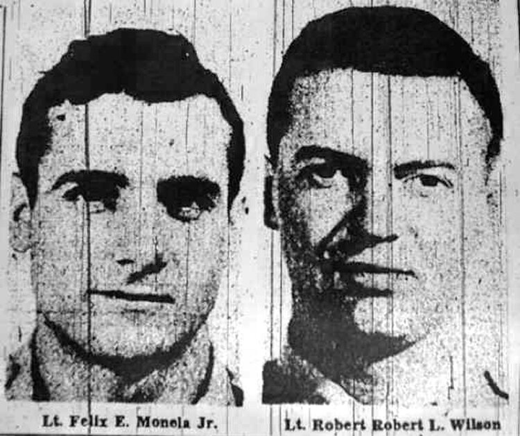  Первый лейтенант Феликс Монкла и второй лейтенант Роберт Уилсон