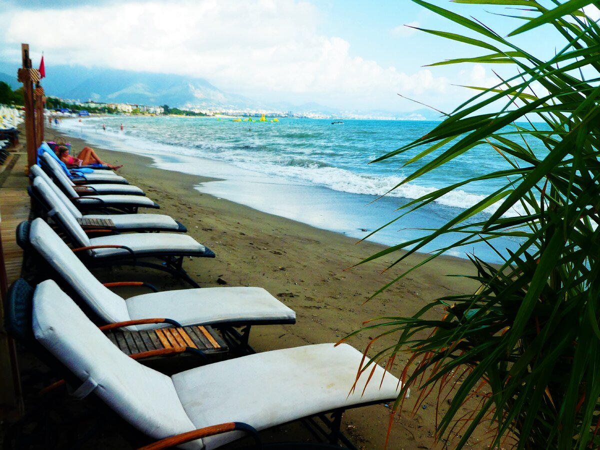 Когда бронируешь отель за пару дней до заезда, всегда велик риск выбирать из остатков, а не брать то, что хочется...