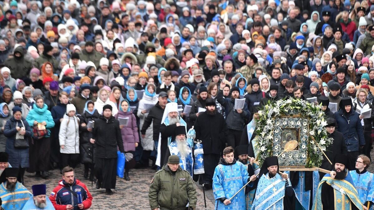    Всероссийский крестный ход в честь праздника Казанской иконы Божией Матери© РИА Новости / Максим Богодвид