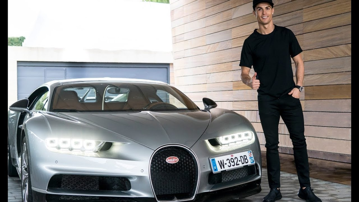 Криштиано Роналду и его "Bugatti"