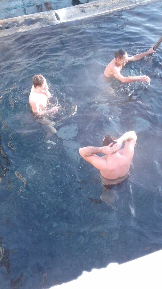 Одно из купаний, мы с братом и наш отец.