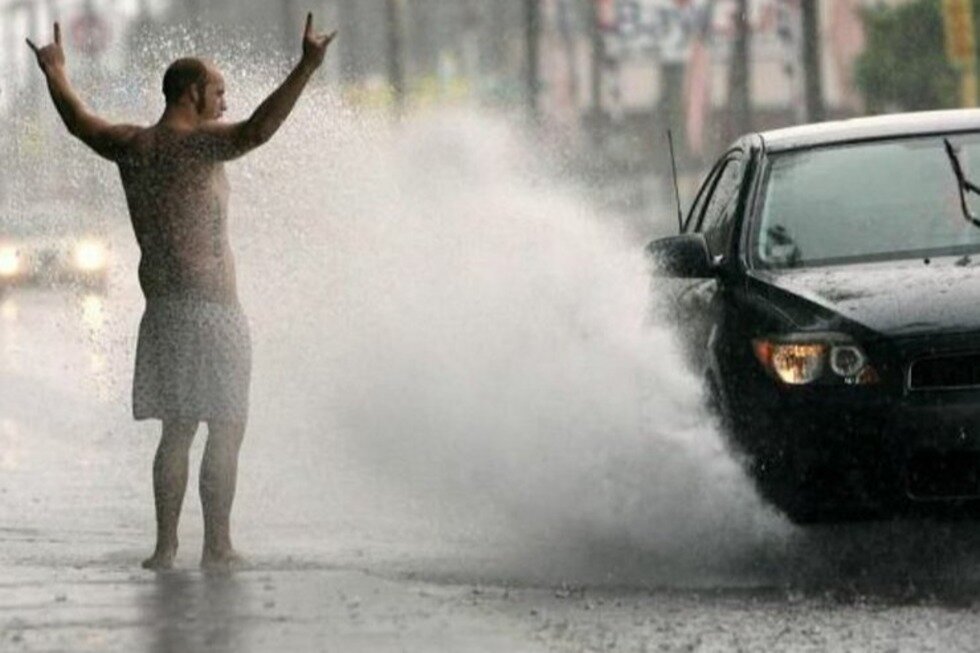 Принимайте мелкие неприятности, и тогда они приведут за собой приятности.