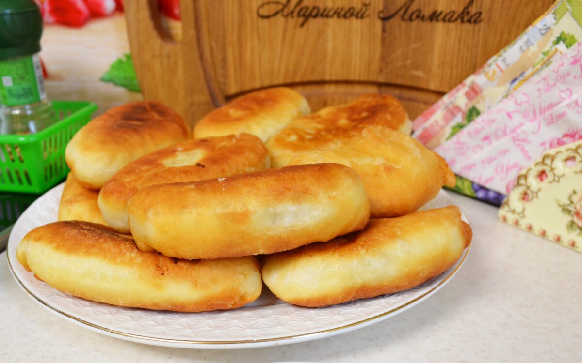 пирожки получаются мягкие пушистые, ну как от них отказаться то