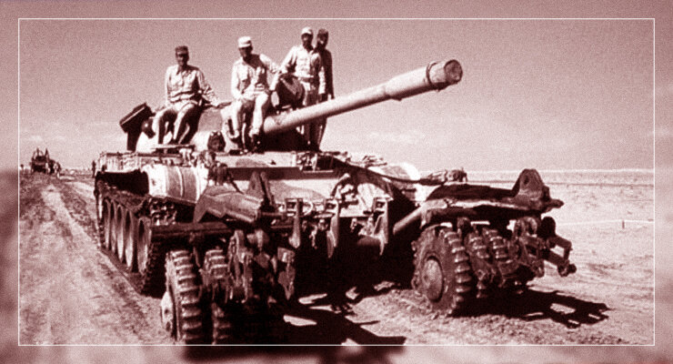 Танк Т-55 с катковым минным тралом