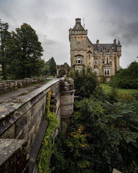 1.Собачий мост самоубийств