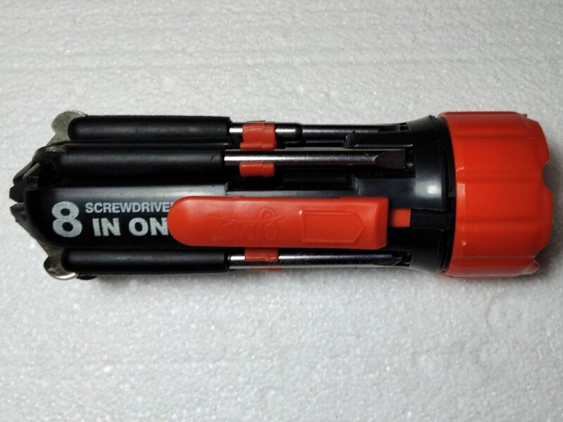 включатель фонарика