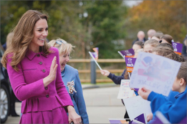 15 ноября 2019 г. Герцогиня Кембриджская приехала в хоспис The Nook, чтобы официально объявить о его открытии. Фото из инстаграма Кенсингтонского дворца (https://instagram.com/kensingtonroyal)